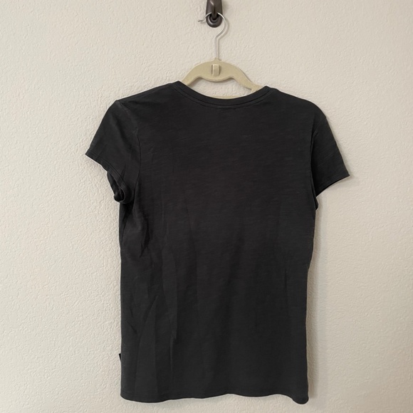 Lightly Worn Patagonia Mainstay Tee - Picture 4 of 4